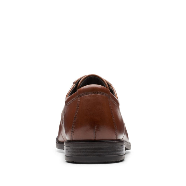 Clarks Men’s Howard Walk Dark Tan Leather Lace-Up Shoes – Classic Formal/Smart-Casual Leather Shoes with Cushion Plus™ Comfort & Grippy Sole