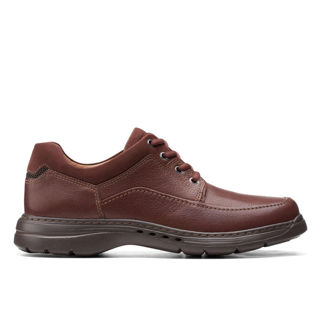 Clarks Men’s Un Brawley Lace Mahogany Leather Lace-Up Shoes – Smart Casual Leather Shoes with Cushioned Comfort & Durable Outsole