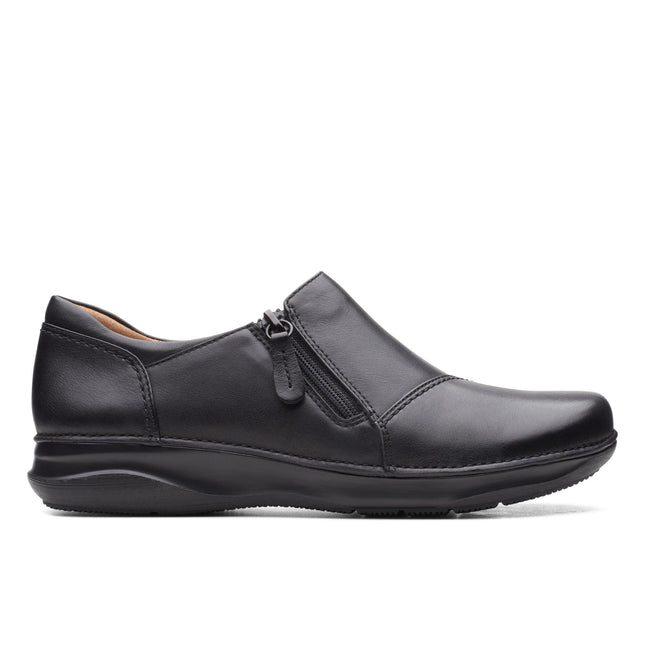 Clarks Women’s Appley Zip Black Leather Ankle Boots – Comfortable Zip-Up Boots with Cushioned Footbed & Flexible Sole