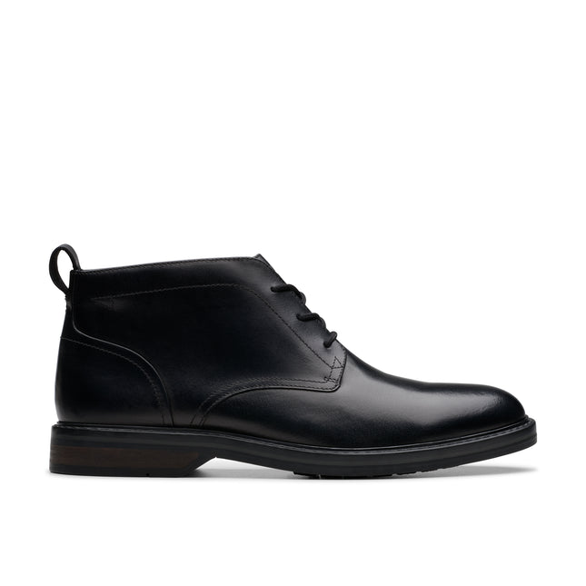 Clarks Aldwin Chukka Black Leather Men’s Ankle Boots – Smart-Casual Leather Boots with Cushioned Comfort & Durable Grip Sole