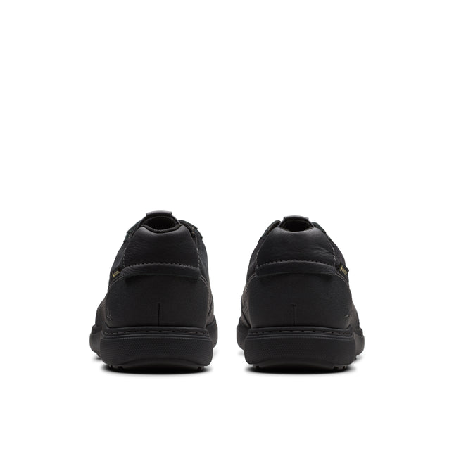 Clarks Men’s Mapstone Lo GTX Black Leather Waterproof Lace-Up Shoes – All-Weather Leather Footwear with GORE-TEX®, Cushioned Comfort & Grippy Outsole