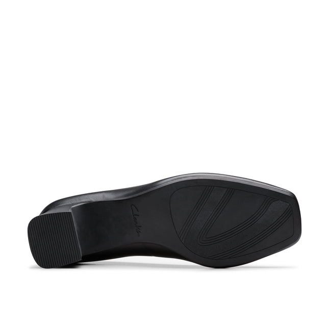 Clarks Women’s Fernie Court Black Leather Heels – Elegant Court Shoes with Cushioned Comfort & Classic Low-Profile Elegance